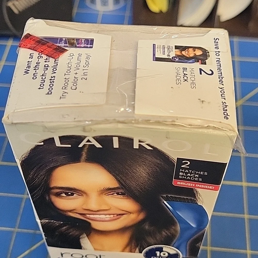 Clairol Root Touch-Up Colorblend 2 Matches Black New